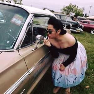 Meet your Posher, Julia